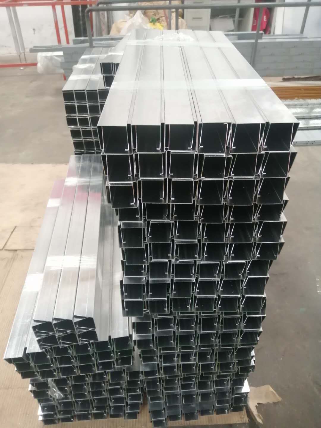 讲文明 树新风 品腾方通打造高素质业务团队