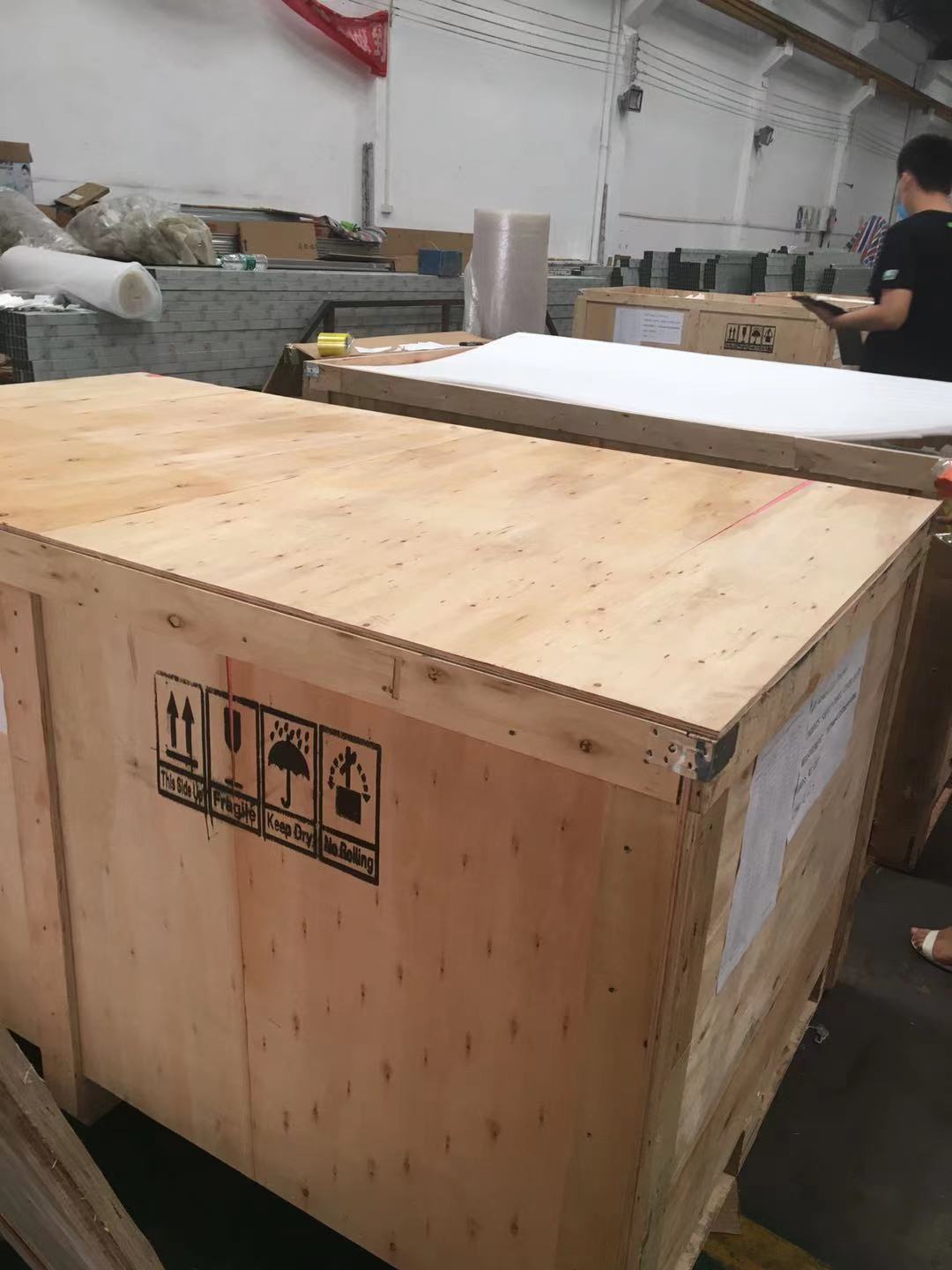 品腾工厂---克服困难 铝单板顺利出口美国